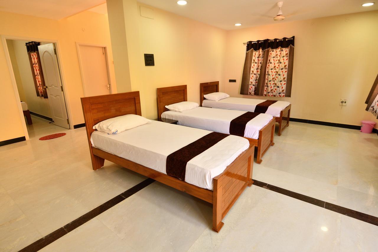 Отель Sri Ranga Krupa Tiruchirappalli Экстерьер фото